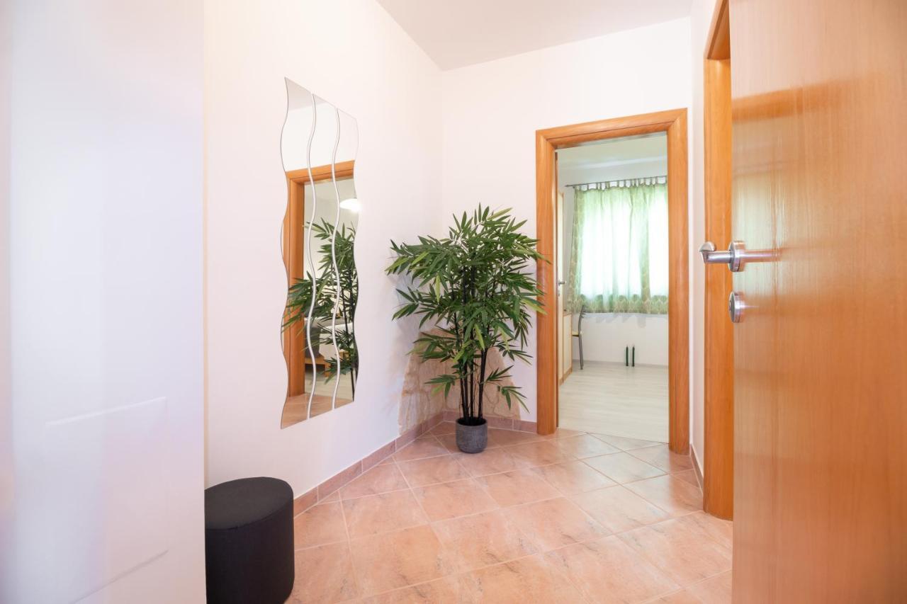 Apartments Gracia Baška Eksteriør billede