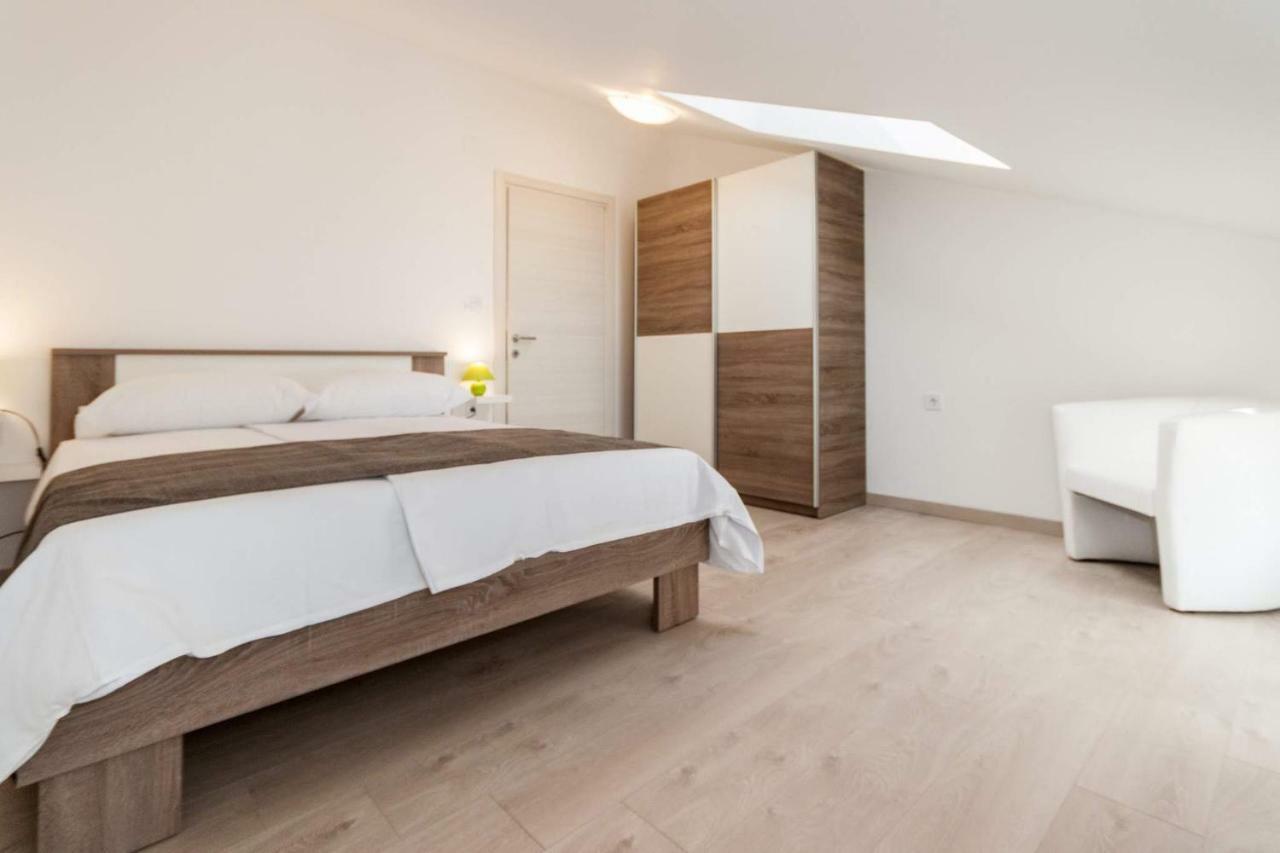 Apartments Gracia Baška Eksteriør billede